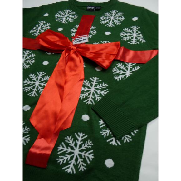 men's MAD ENGINE holiday sweater, Present and snowflakes, medium, NEW - Picture 3 of 3